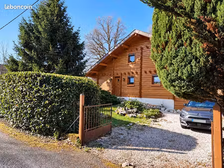 chalet jurassien authentique