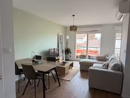 appartement t2 47m2 avec balcon  parking et climatisation