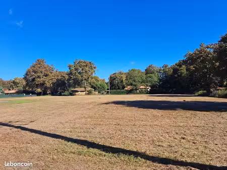 terrain à bâtir de 1515 m² à pouydesseaux (40)