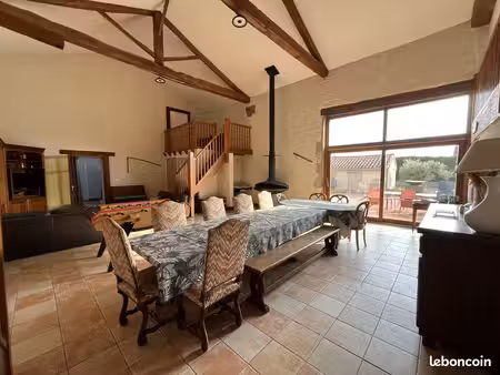 maison 6 pièces 223 m²