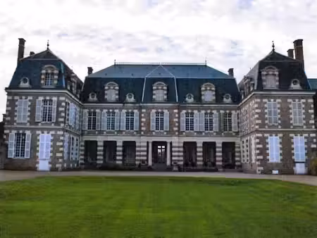 château d’exception du xixᵉ siècle & son domaine historique