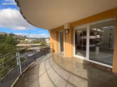appartement 3 pièces 65 m²