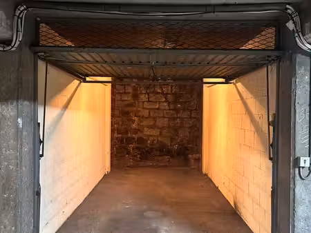 garage fermé en sous-sol à louer - châteaucreux