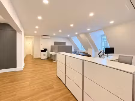 location bureaux paris 75001 161m²