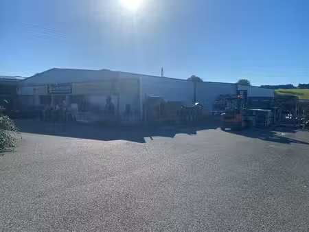 location entrepôt ergué-gabéric 29500 760m²