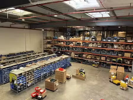 location entrepôt stains 93240 2885m²