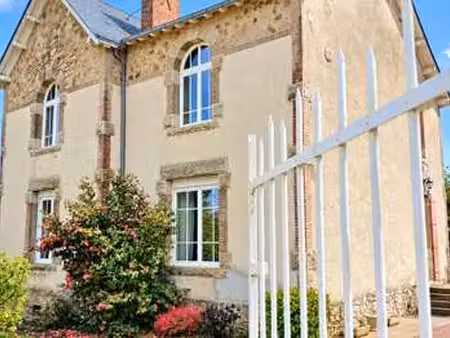 vente maison à saint-étienne-du-bois (85670) : à vendre / 160m² saint-étienne-du-bois