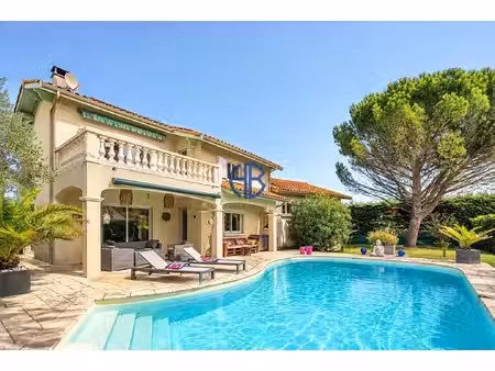 maison d'architecte à chanas 6 pièce(s) 165 m2 terrain clos et piscine chauffée