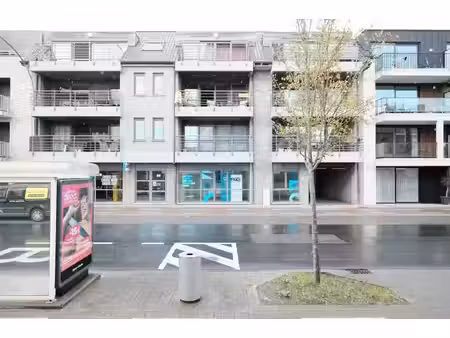 instapklaar appartement met terras en parkeerplaats – ideale belegging in izegem