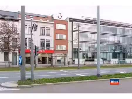 opbrengsteigendom met 4 appartementen op een zeer gunstige ligging (het zuid)