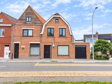 woning met kleine garage en zonneterras te brugge