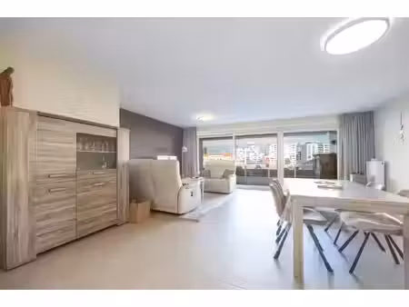 recent 2-slaapkamerappartement met 2 terrassen in het centrum van oostende!