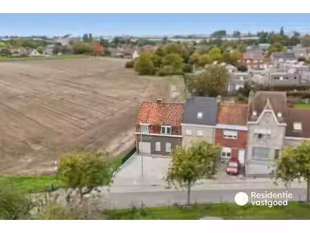 woning met 4 slaapkamers  ruime tuin en prachtige ligging langs de leie in wervik