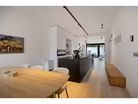 prachtig herenhuis met 4 slaapkamers  2 badkamers in leuven centrum - epc 77kwh/m²