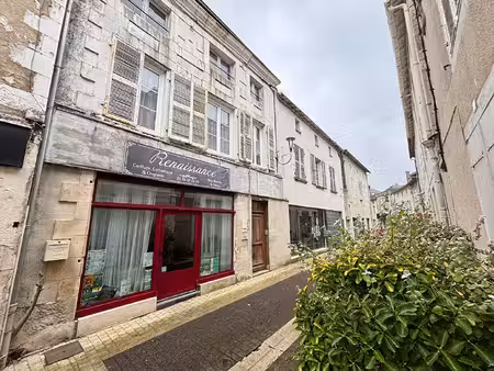 immeuble de rapport 3 pièces 257 m² à vendre / acheter civray 86400 ? | era immobilier
