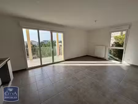 appartement à louer 3 pièces 56 m² - port-de-bouc (13) - 890€
