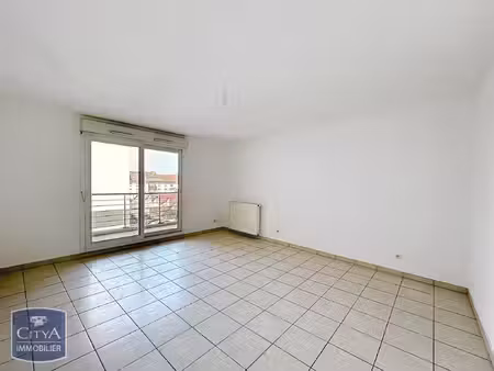 location appartement 3 pièces 66m² venissieux 69200