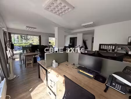 location local professionnel 64m² annecy le vieux 74940