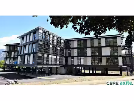 location local professionnel 566m² seyssinet pariset 38170