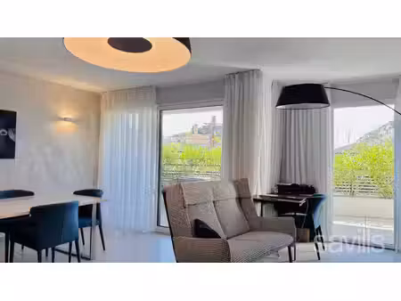 èze – élégant appartement avec terrasse et vue panoramique sur le village