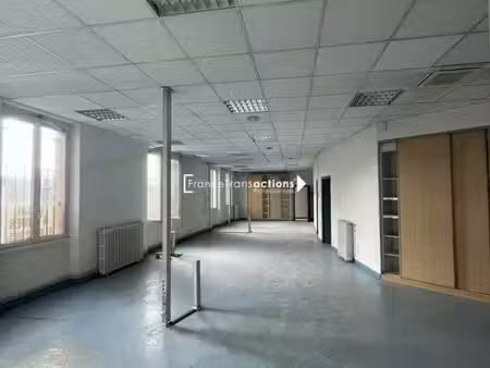 location commerce fronton 31620 150m²