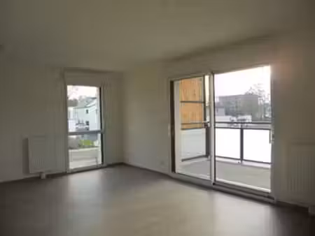 location appartement 3 pièces à saint-avé (56890) : à louer 3 pièces / 65m² saint-avé