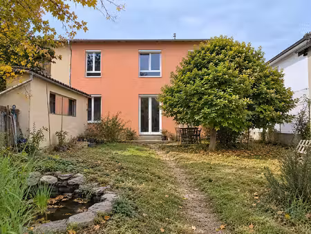 maison rénovée 3 chambres - proche du centre ville - bourg e
