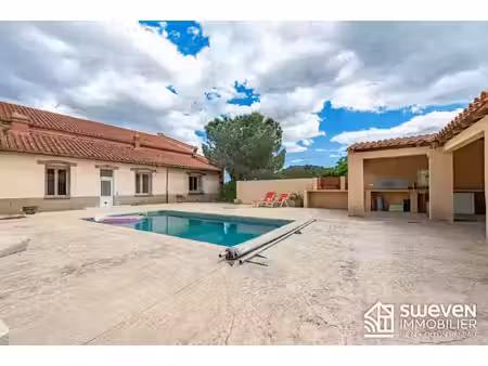 ancienne cave de 172 m² habitables avec piscine  salle de ciné
