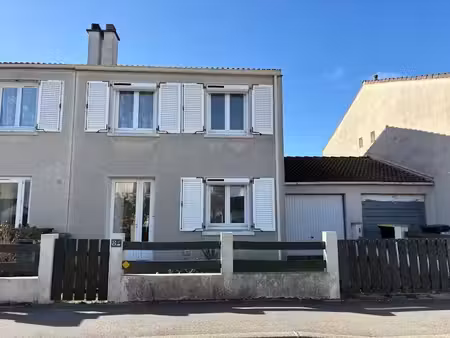 location maison 5 pièces 107 m² à magny-les-hameaux (78114)  1 550 €