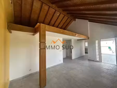 location maison 3 pièces 75 m² à port louis (97117)  1 200 €