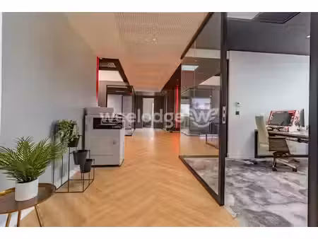 location locaux professionnels 1 pièce 15 m² à cergy (95000)  472 €