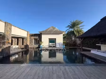 maison vergèze - 4 chambres - 495m²