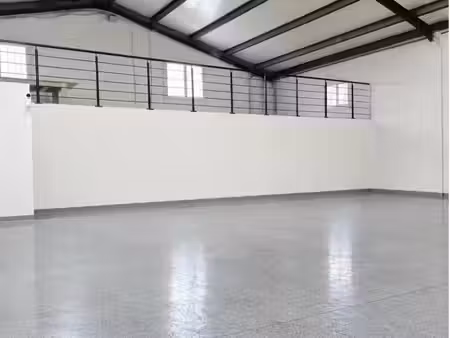 location local commercial 350m2 tarnos 40220 - 2250 € - surface privée