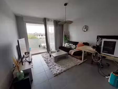 location appartement 2 pièces 52m2 onet-le-château 12850 - 635 € - surface privée