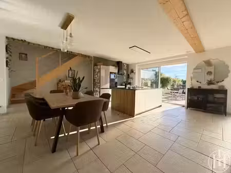 vente maison 5 pièces 130 m² à berry-bouy (18500)  277 000 €