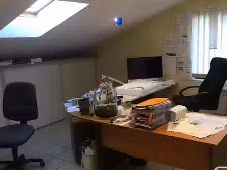 location locaux professionnels 8 pièces 139 m² à petite synthe (59640)  1 980 €