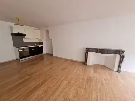 t2 - 19 rue de vignier 25000 besancon