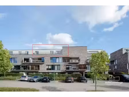 schitterend en rustig gelegen 3 slpk. app.