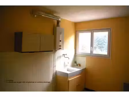 tarentaise 42660 appartement 3 pièces 47m² une chambre