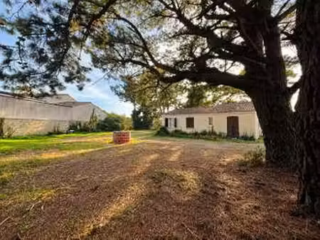 vente maison aux sables-d'olonne (85100) : à vendre / 100m² les sables-d'olonne