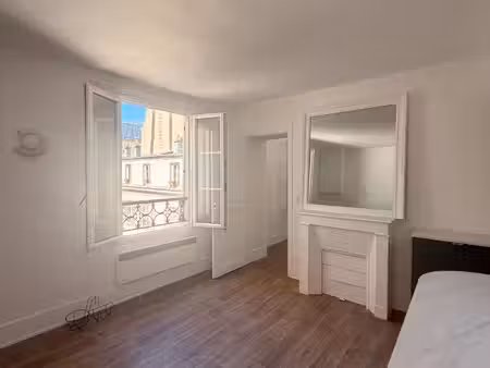 location appartement 2 pièces  26.72m²  paris 10