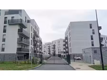 location parking / box  les ulis