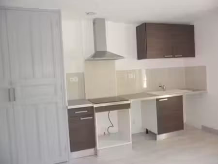 location appartement 3 pièces  40.42m²  bédarieux