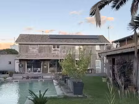 vente maison 6 pièces 201.36 m² à ares (33740)  633 000 €