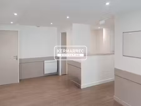 location bureaux nantes 44300 94m²