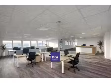 location bureaux nimes 30900 203m²