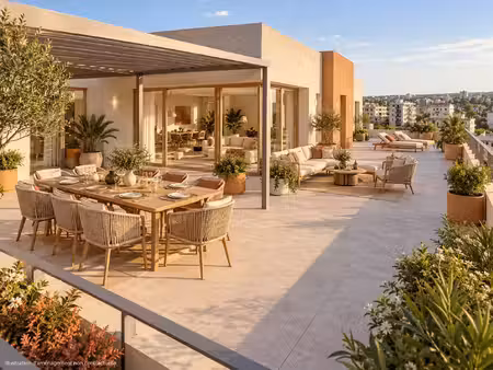 exceptionnel t5 avec immense terrasse à port marianne