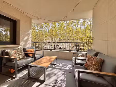 secteur michelet /porte de clignancourt appartement meublé 3 pièces 69 m² -terrasse -cave-