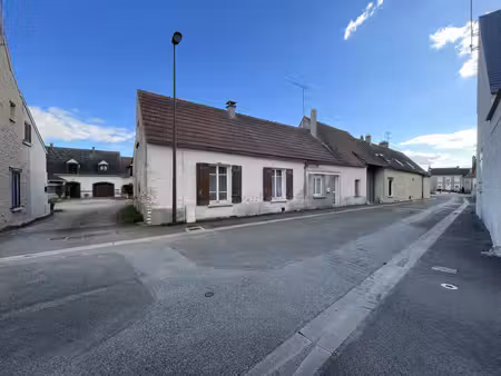 maison 3 chambres  avec ateliers et grange