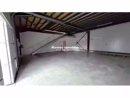 location local commercial